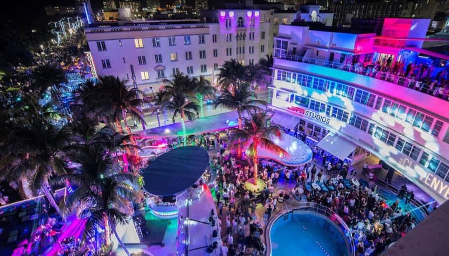 Miami Pub Crawl + Clubbing Experience - Key points at a glance