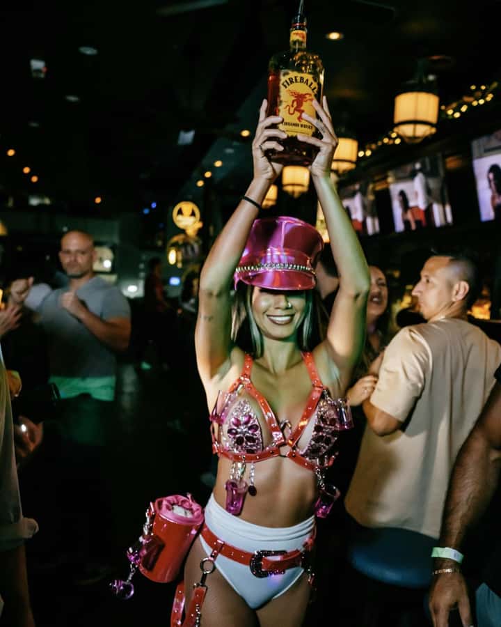 Miami Pub Crawl + Clubbing Experience - Why the host can make or break the experience