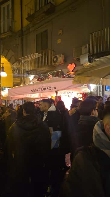 Naples Pub Crawl; from the first free Spritz to the Disco - Who will enjoy this Naples night out