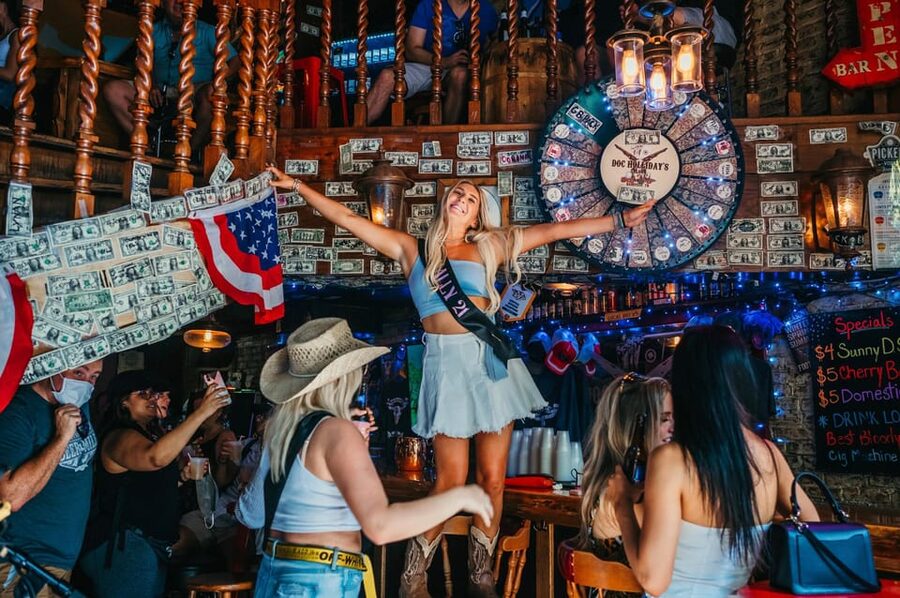 Nashville Bar Crawl: Guided Pub Crawl with Drinks Discounts - Key points to know before you book