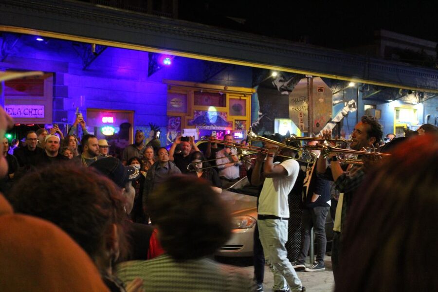 New Orleans: Frenchmen Street VIP Live Music Pub Crawl - Stories about jazz, ghosts, and old Frenchmen folklore