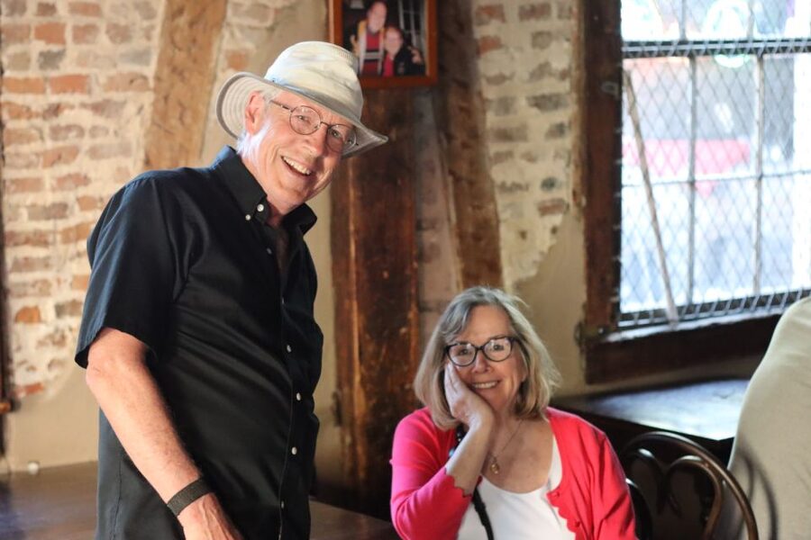 New Orleans: Ghost and Haunted Pub Crawl Tour with Free Shot - Cameras, orbs, and what to expect from the ghost claims