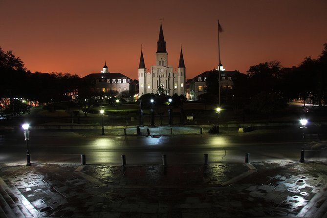 New Orleans Haunted Pub Crawl - A haunted walk through the French Quarter