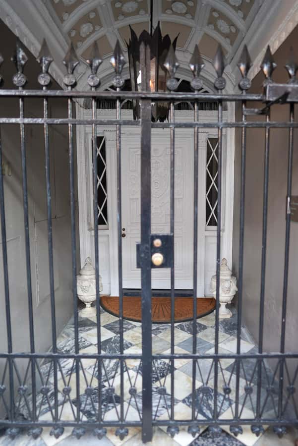 New Orleans: True Crime Pub Crawl - Why this pub crawl feels different from a standard crime tour