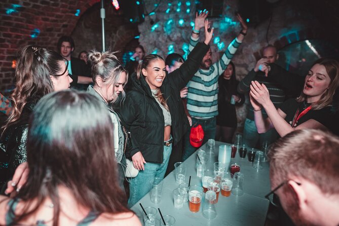 New Year's Eve Pub Crawl With 2 Hour Unlimited Alcohol + VIP Entry To Best Clubs - Frantic Club, one hour of club time