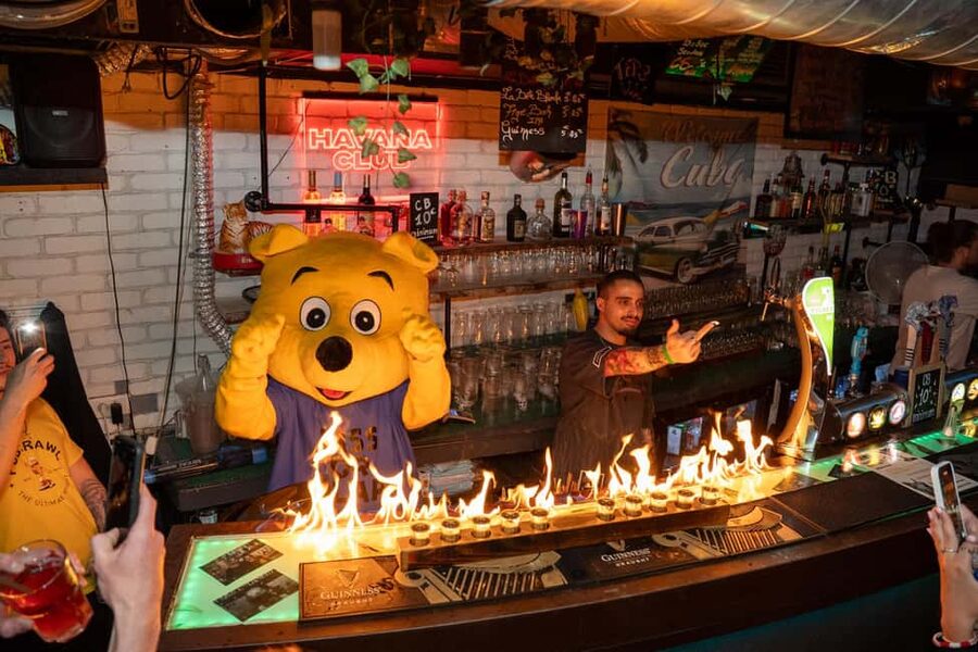 Nice : Yellow Pub Crawl - Social Bars, Games & Meet People - A social night rather than a standard pub crawl