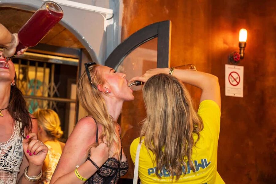 Nice : Yellow Pub Crawl - Social Bars, Games & Meet People - Four bars with changing moods
