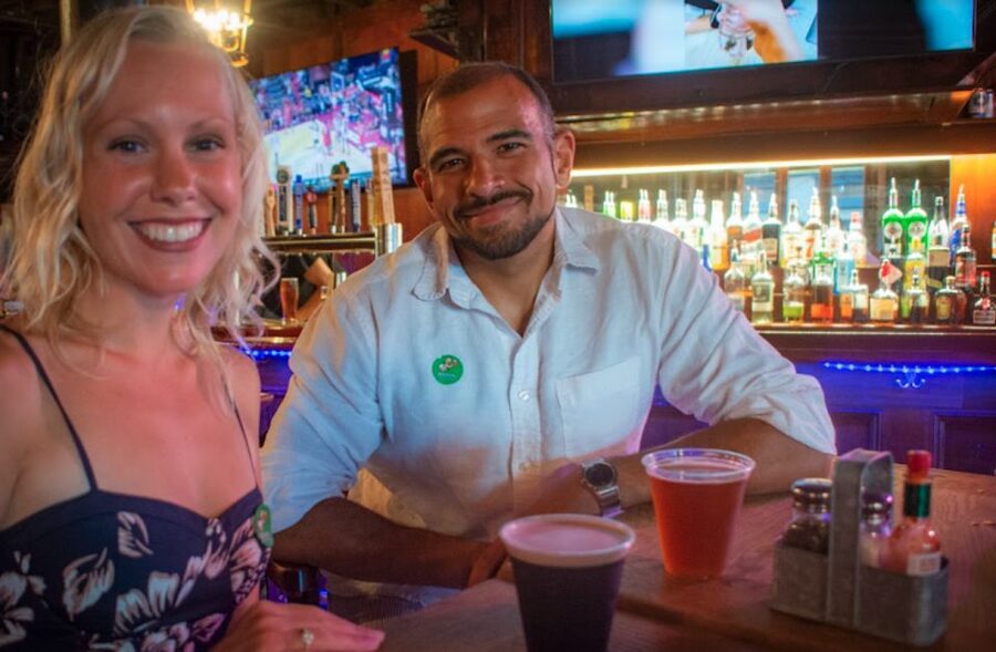 Oahu: Sips & Secrets of Hawaii Pub Crawl - Waikiki history served one bar at a time
