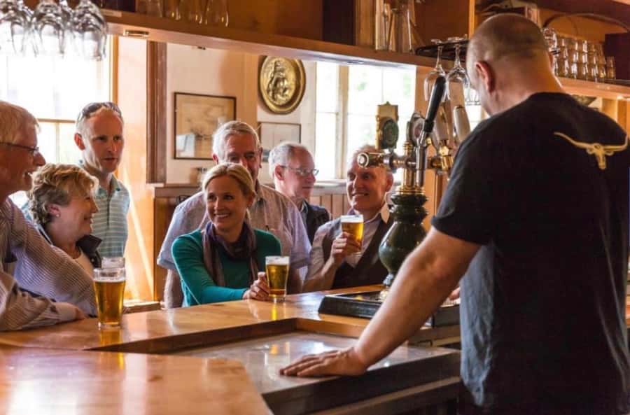 Old Hobart Pub Tour - Why the small group matters