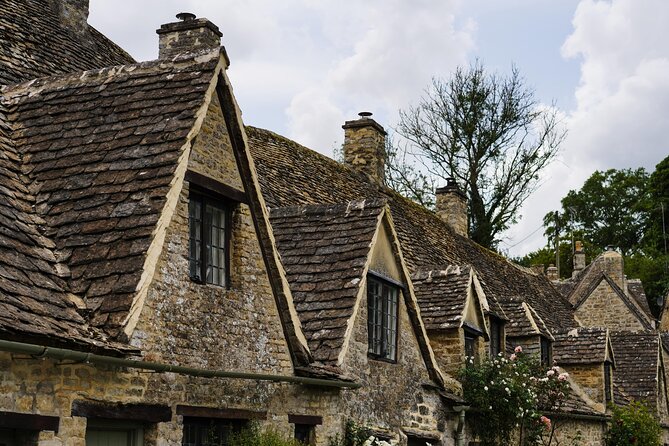 Oxford and Cotswolds Tour with Country Pub Lunch from London - Burford and lunch in an old country pub