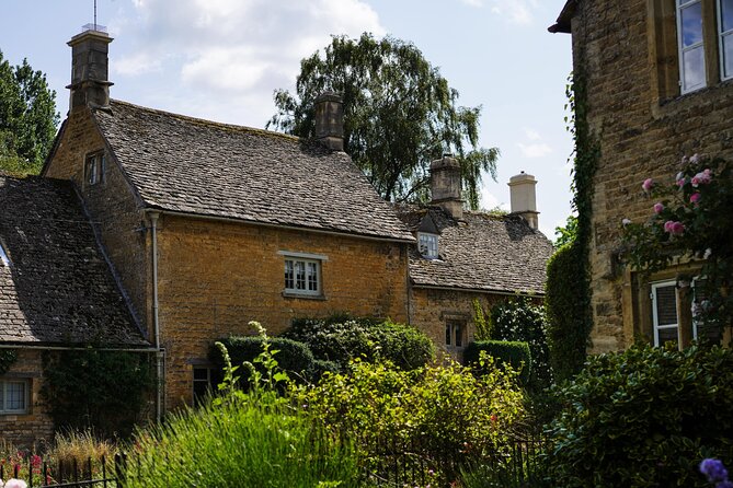 Oxford and Cotswolds Tour with Country Pub Lunch from London - Guides can shape the whole day