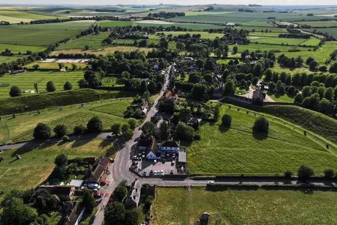 Oxford and Cotswolds Tour with Country Pub Lunch from London - Oxford and the Divinity School