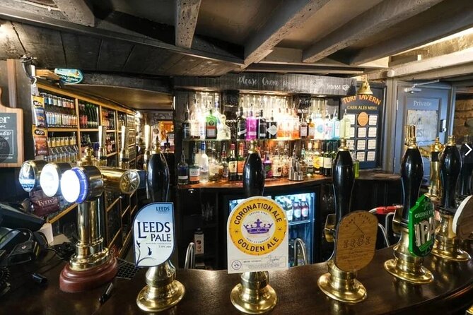 Oxford Pub Tour: Historic Pubs and Local Brews - A pub walk with Oxford scenery between the pints