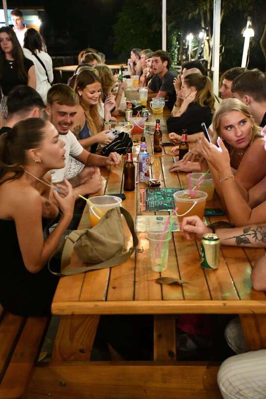 Pai Pub Crawl: The Best Nightlife in Town! - The first bar: live music, drinks, and a change of pace