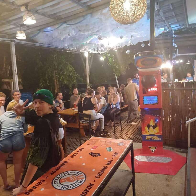 Pai Pub Crawl: The Best Nightlife in Town! - Timing, transport, and the shape of the evening