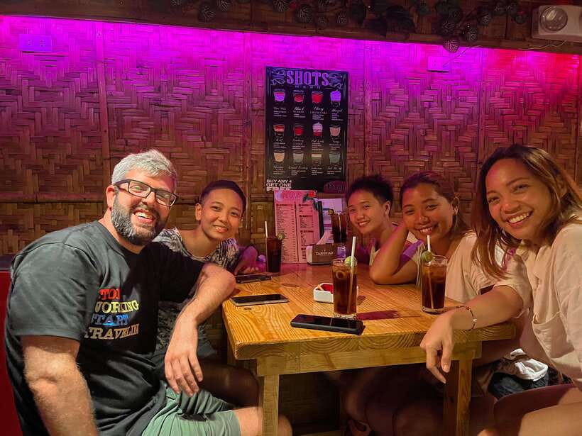 Panglao Bohol Island: Alona Beach Pub Crawl with Drinks - What the $17 price really covers