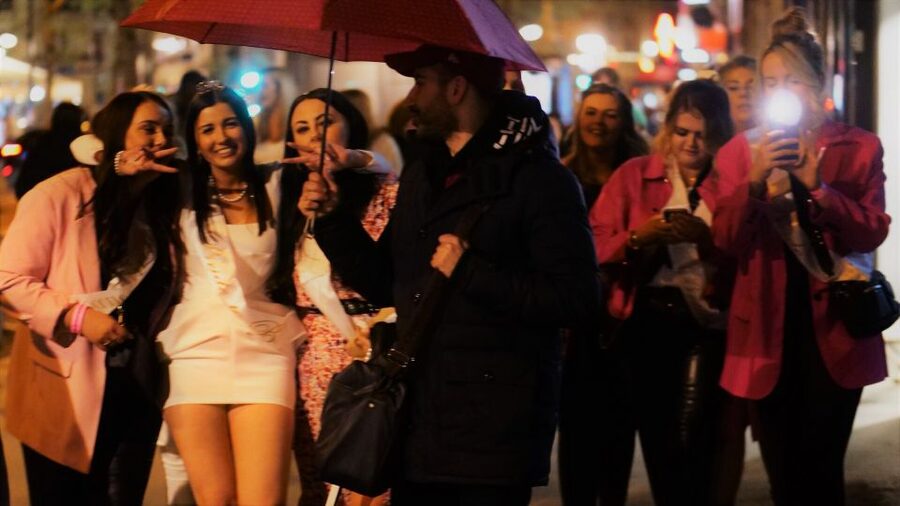 Paris: Latin Quarter Guided Pub Crawl to Bars and Clubs - Place du Panthéon and the final club