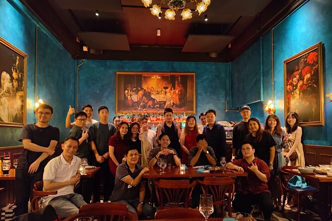 Party Singapore Bespoke Pub Crawl - Meeting at Smoobar near Bencoolen MRT