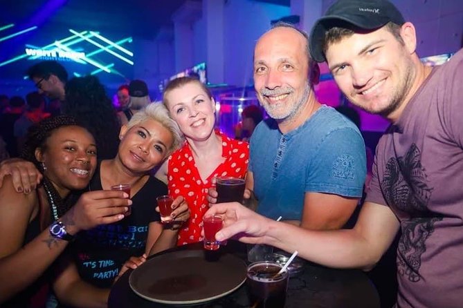 Phuket Guided Pub Crawl - The group size and the pace of the evening