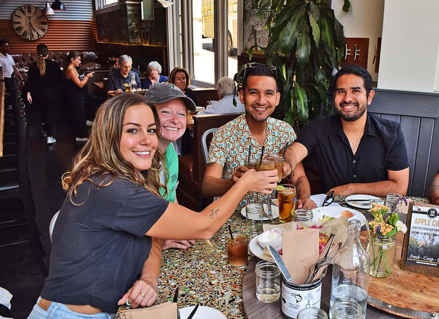 Pickle Pub Crawl: Ferry Rides and Appetizers - Why the water taxi makes this pub crawl different
