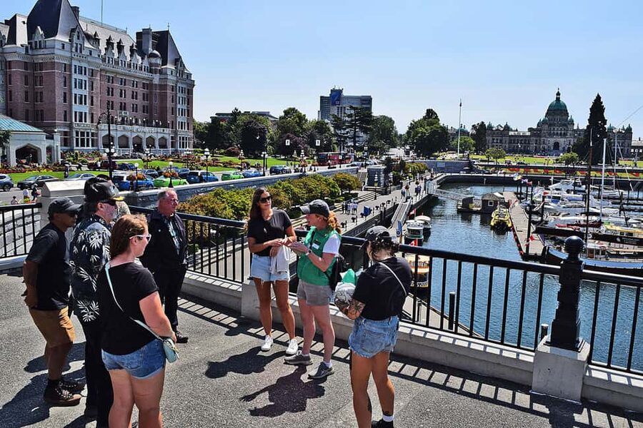 Pickle Pub Crawl: Ferry Rides and Appetizers - Crossing the harbour by water taxi