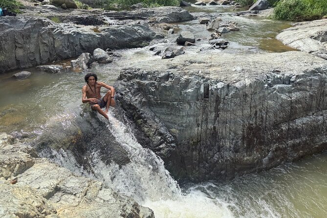 Pinones Bar Hopping Beach Food Tour & Caguas River Hidden Gem - Rio Turabo: rocks, pools, and optional cliff jumps