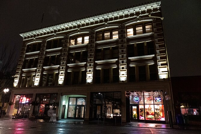 Portland: Ghosts Boos and Booze Haunted Pub Crawl - Kell’s Irish Pub adds a stronger paranormal angle