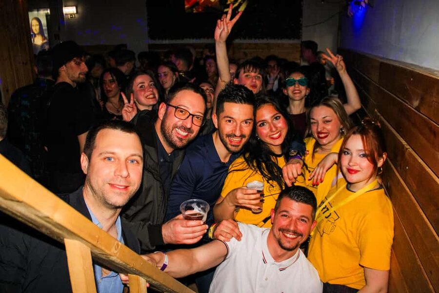 Porto: 4 Bar Pub Crawl, 7 Drinks, & Skip-the-Line Club Entry - Is $21 good value for Porto?