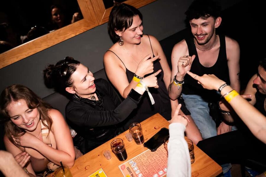 Porto: 4 Bar Pub Crawl, 7 Drinks, & Skip-the-Line Club Entry - The group size, weather, and guide factor