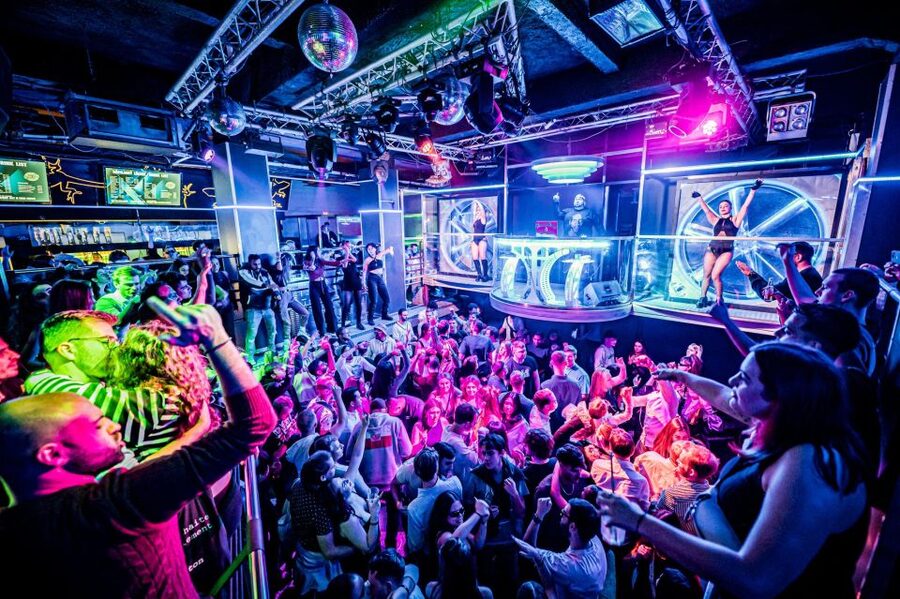 Prague: Entry ticket to Ice Pub Prague with Nightclub Option - Who will enjoy this most?