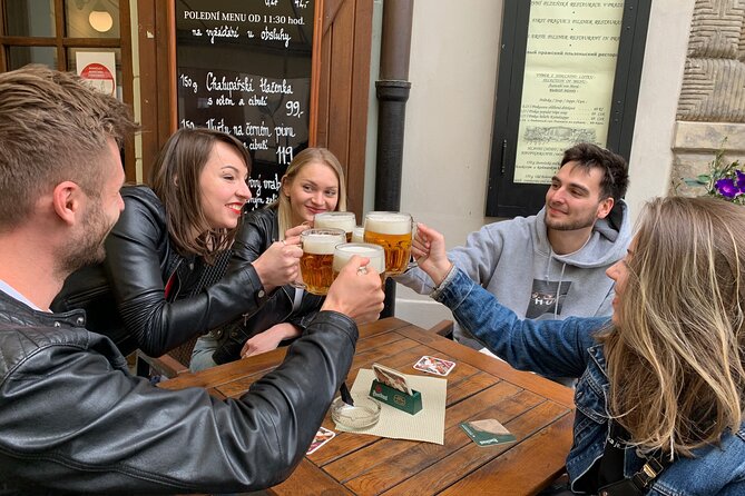 Prague Historic Pub Tour with Drinks Included - The small group and guide style