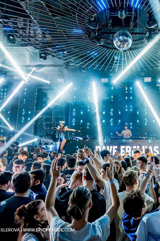 Prague: Pub Crawl with Shots & Entrance to Rooftop Club - Nine hours is a serious night out