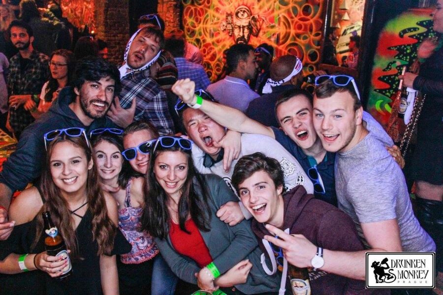 Prague: Pub Crawl with Unlimited Drinks, Bars & Club Entry - Starting at Drunken Monkey in Old Town
