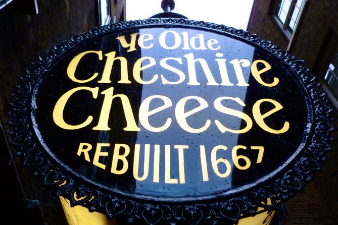 Private Group: Historical Pub Walking Tour of London - Black Friar and the art nouveau interior