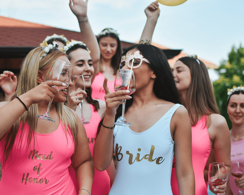 Private Pub / Bar Crawl Group Size 6-20 people - Four and a half hours, four or five different bars