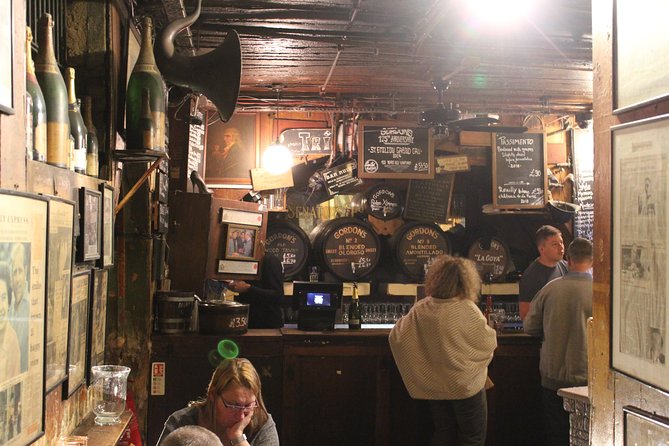 Private Pub Tour of Central London - The Coal Hole and the Richard Harris tale