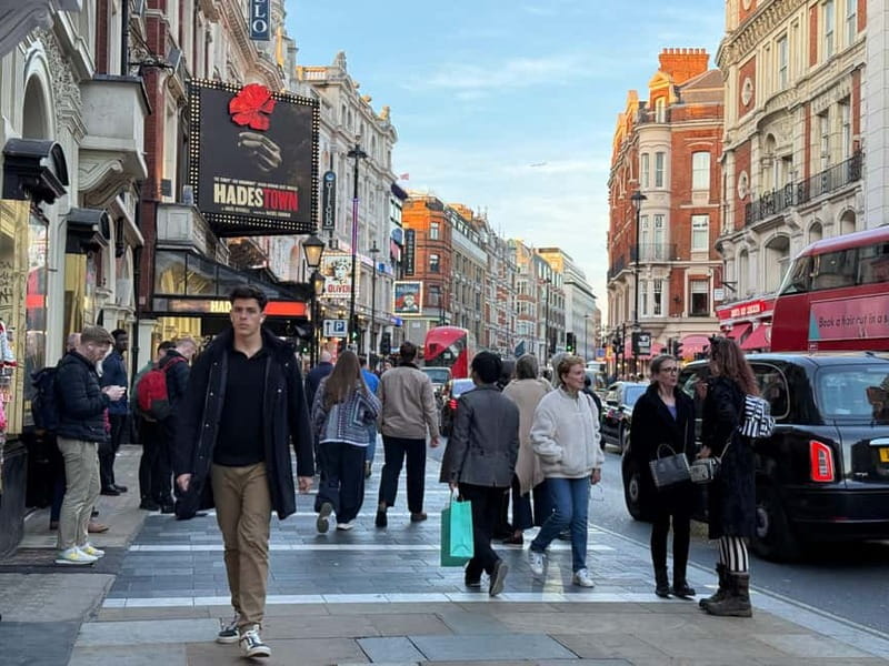 Private Secret Gay Bar Hopping Tour in Soho - Language and guide quality