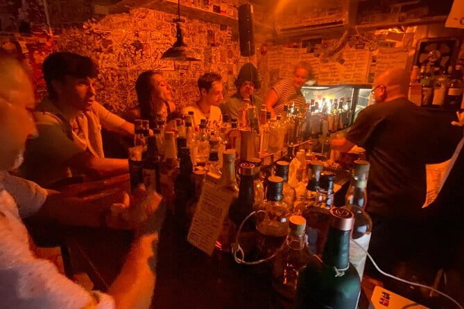 [Private]Shinjuku Golden Gai Bar Hopping w/ Japanese Local Guide - The final Golden Gai drink and return to the station