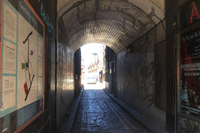 Private tour of Whitechapel and East End Pubs - What your four included drinks really add