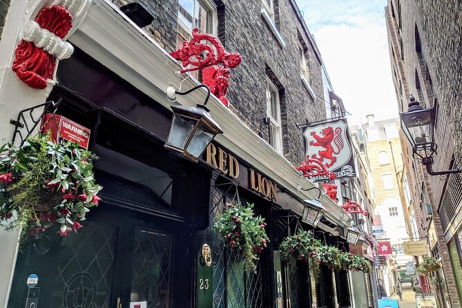 Private Walking Tour: Historic and Hidden Pubs of London - Why this pub walk feels different from a standard London tour
