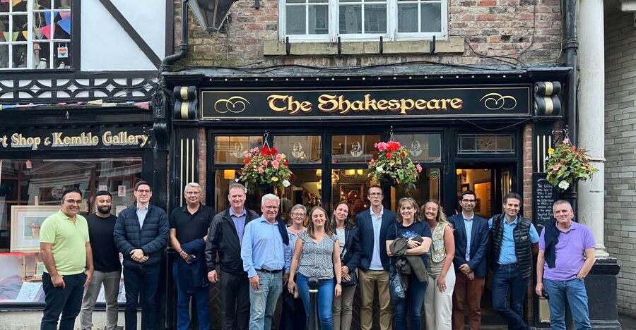 Pub and History Tour Durham City - Elvet Bridge and the final drink
