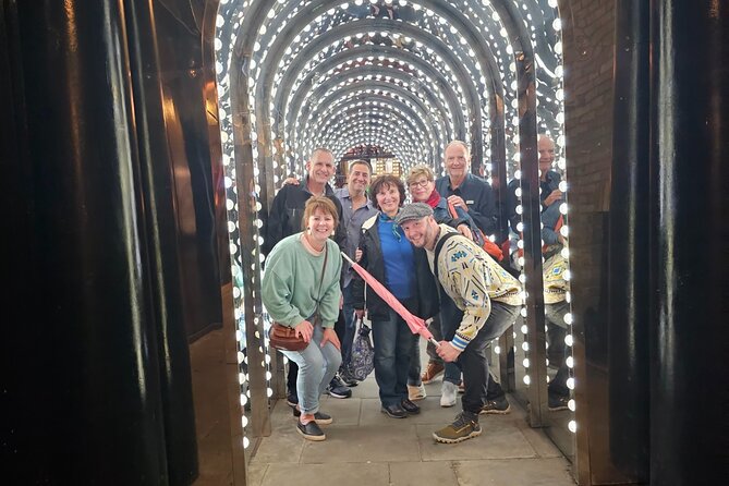 Pub Crawl and Sing along London Experience - Why this London pub crawl feels different
