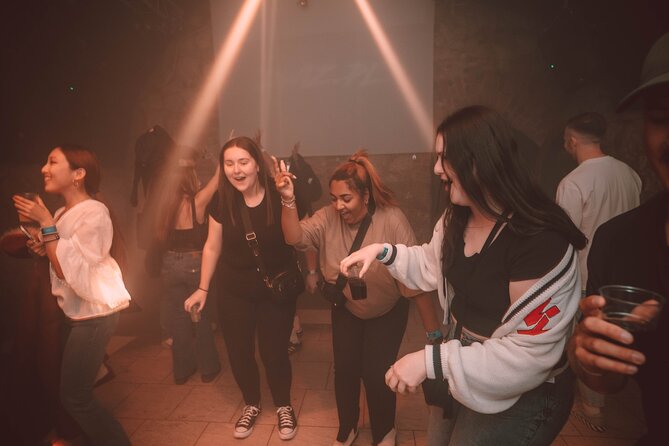 Pub Crawl Krawl Through Krakow - The first hour: open bar, games, and quick introductions