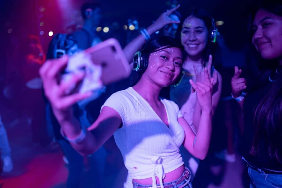 Pub Crawl Nice: Free Shots,Best Bar, Secret Surprise with us - Music, dancing, and the pace of the evening