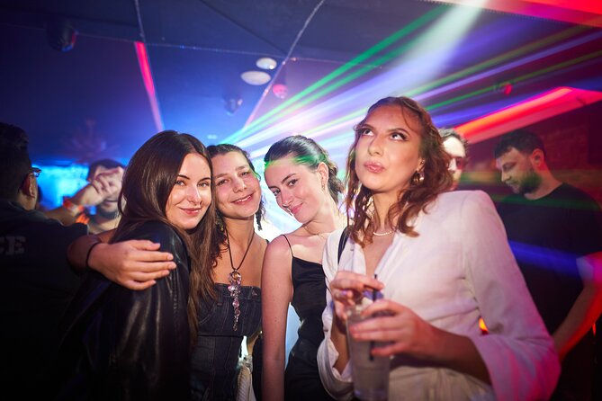 Pub Crawl of Central London - What this London night is really like