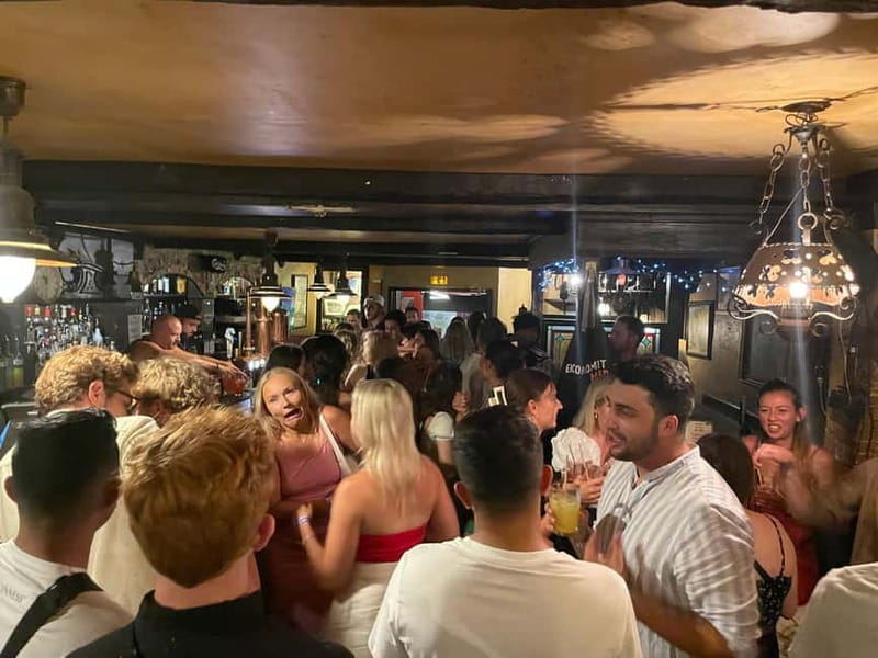 Pub Crawl Paris: Drink, Laugh, Meet the World - Starting at Generator Paris between 9:00 and 9:45 PM