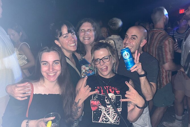 Pub Crawl Toronto - Stop one: getting the night moving