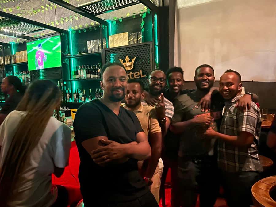 Pub-crawl Tour ( locally crafted beer and wine tasting ) - Key points to know before booking
