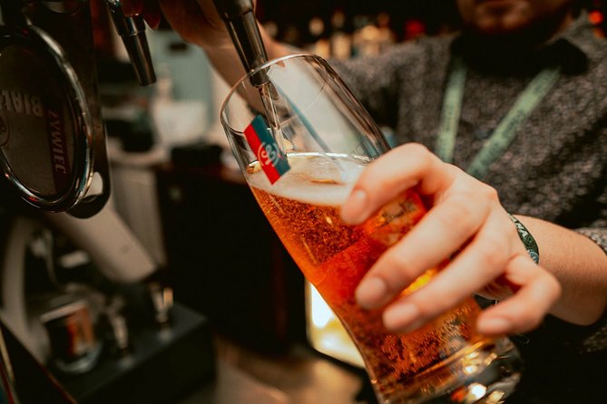 Pub Crawl + Unlimited Drinks + VIP entry + Drinking Games & Photographer - Booking, cancellation, and practical details