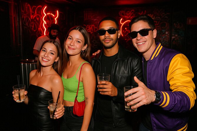 Pub Crawl Valencia by Mad Party Crew - A Four-Stop Night Starting in Ciutat Vella